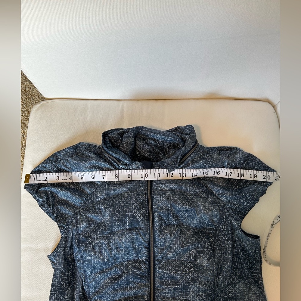 Lululemon Spring Fling puffy down vest - Picture 11 of 16